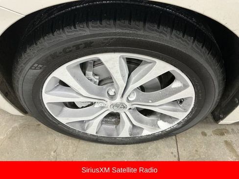 Used 2017 Chrysler Pacifica Limited w/ UConnect Theater Package image 11