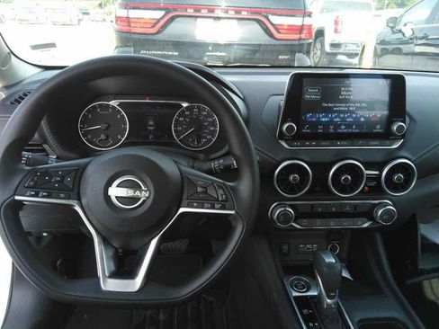 Used 2024 Nissan Sentra SV FWD image 3