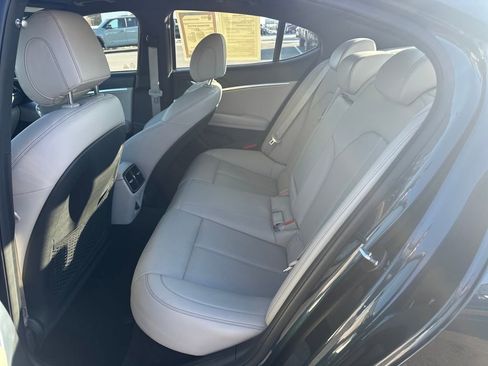 Used 2023 Genesis G70 2.0T image 16