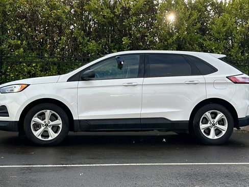 Used 2023 Ford Edge SE image 7