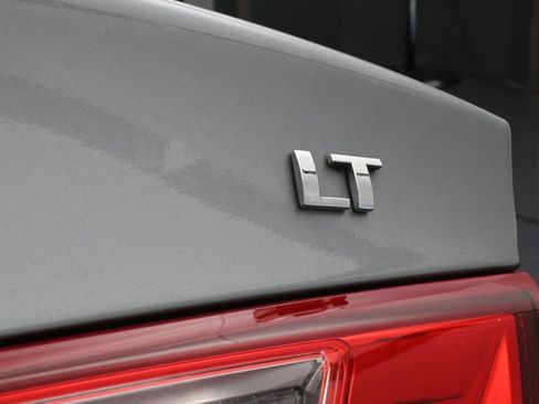 Used 2024 Chevrolet Malibu LT FWD image 32