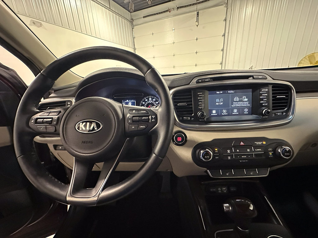 Used 2017 Kia Sorento EX FWD image 36