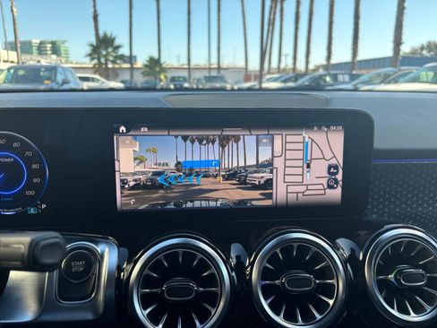 Used 2024 Mercedes-Benz EQB 250+ image 24
