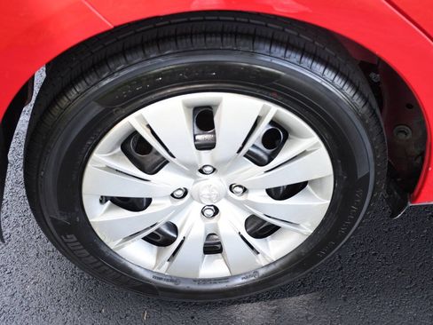 Used 2013 Toyota Yaris LE FWD image 35