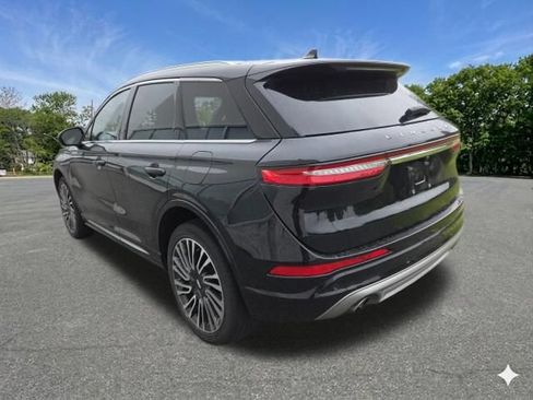 Used 2022 Lincoln Corsair AWD w/ Premium Package image 8