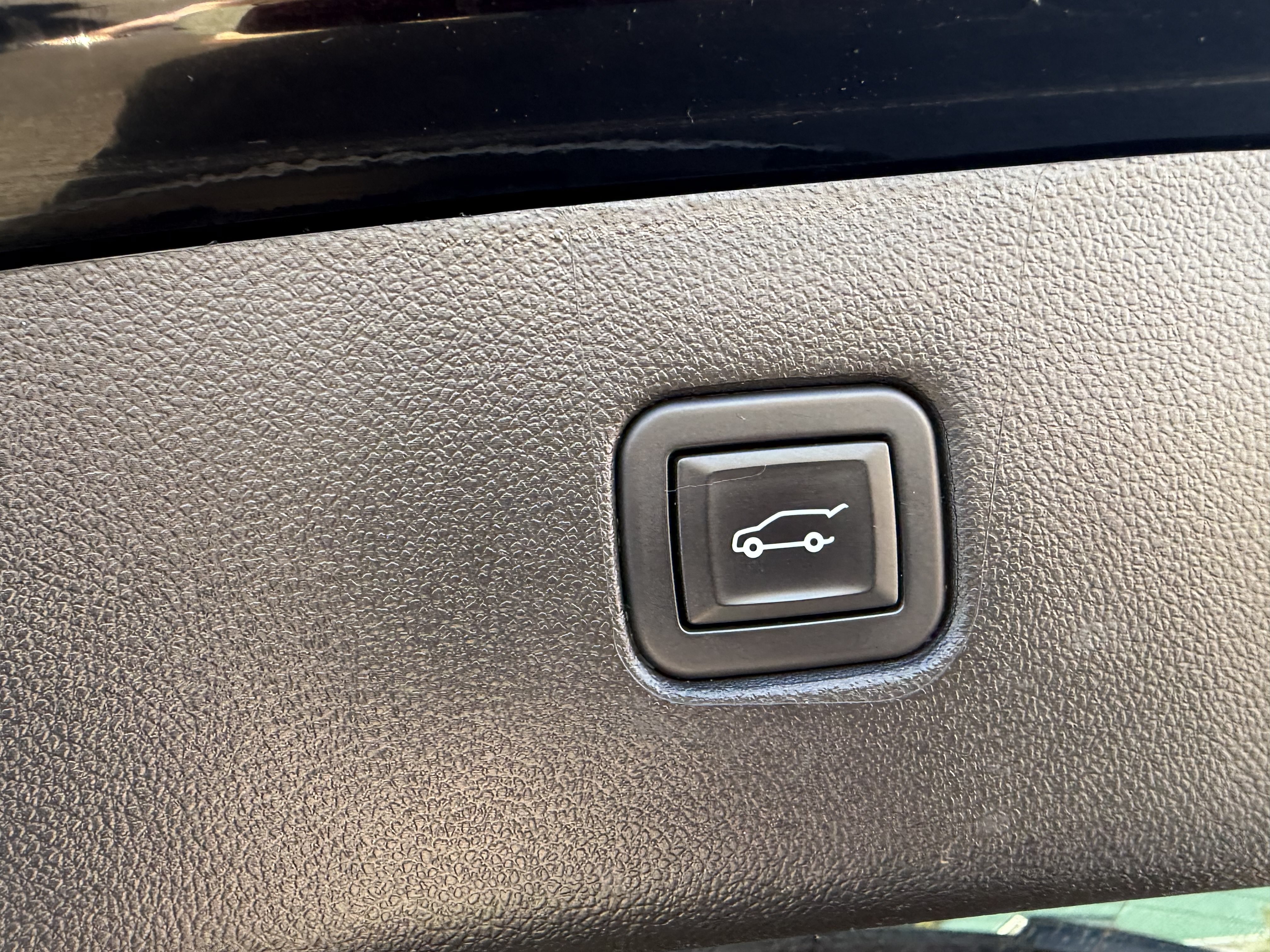 Used 2021 Chevrolet Blazer LT FWD image 25