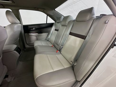Used 2014 Toyota Camry XLE image 24