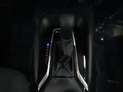 Used 2025 Toyota Corolla SE image 16