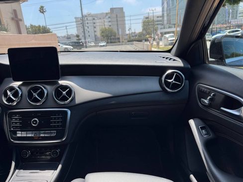 Used 2019 Mercedes-Benz GLA 250 4MATIC image 14