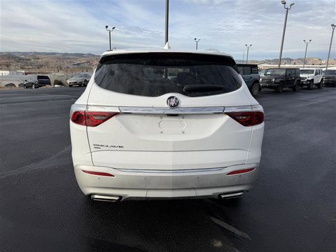 Used 2024 Buick Enclave Premium image 6