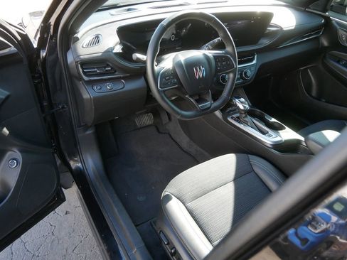 Certified 2024 Buick Envista Preferred w/ Convenience I Package image 11