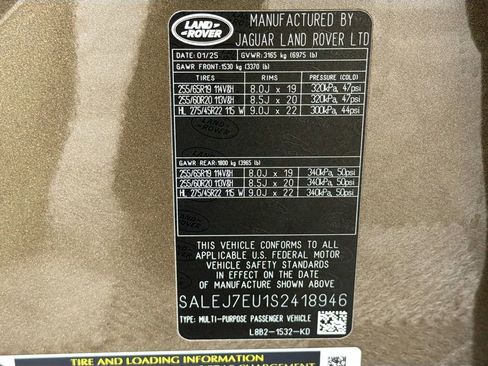 Certified 2025 Land Rover Defender 110 S AWD/4WD image 34