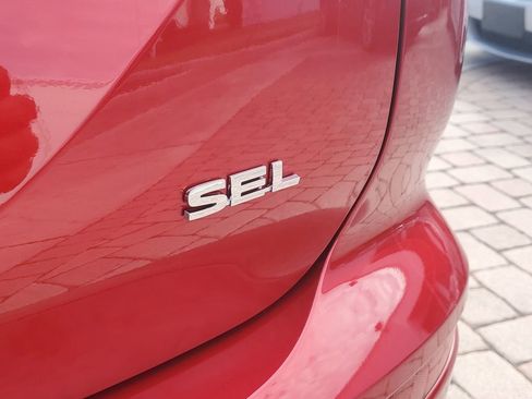 New 2026 Mitsubishi Outlander SEL FWD image 9
