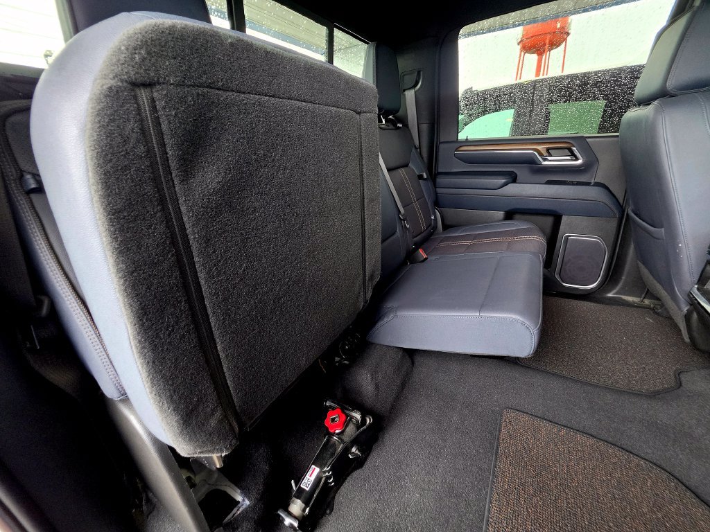 Used 2024 Chevrolet Silverado 2500 High Country w/ High Country Premium Package AWD/4WD image 95