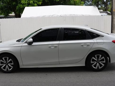 Used 2022 Honda Civic LX image 3