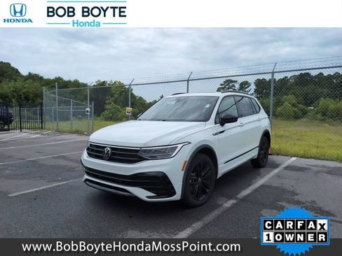 Used 2022 Volkswagen Tiguan SE R-Line FWD image 1