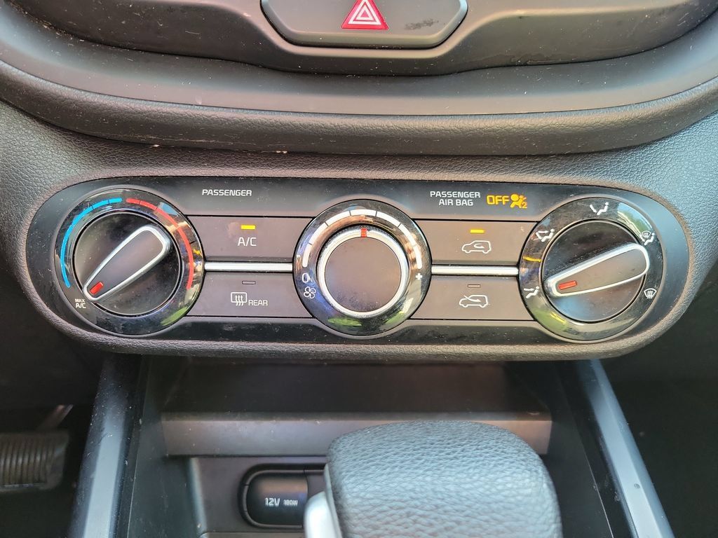 Used 2023 Kia Soul LX w/ Option Group 015 FWD image 19