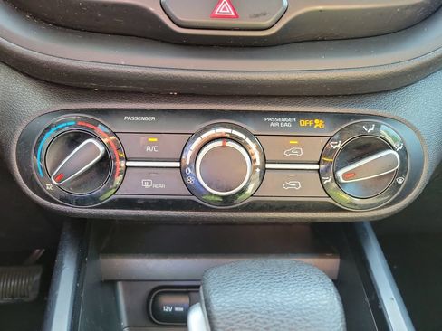 Used 2023 Kia Soul LX w/ Option Group 015 FWD image 19