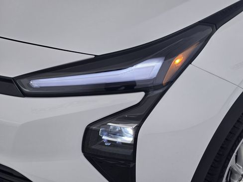 New 2027 Chevrolet Bolt LT w/ Comfort Package FWD image 9