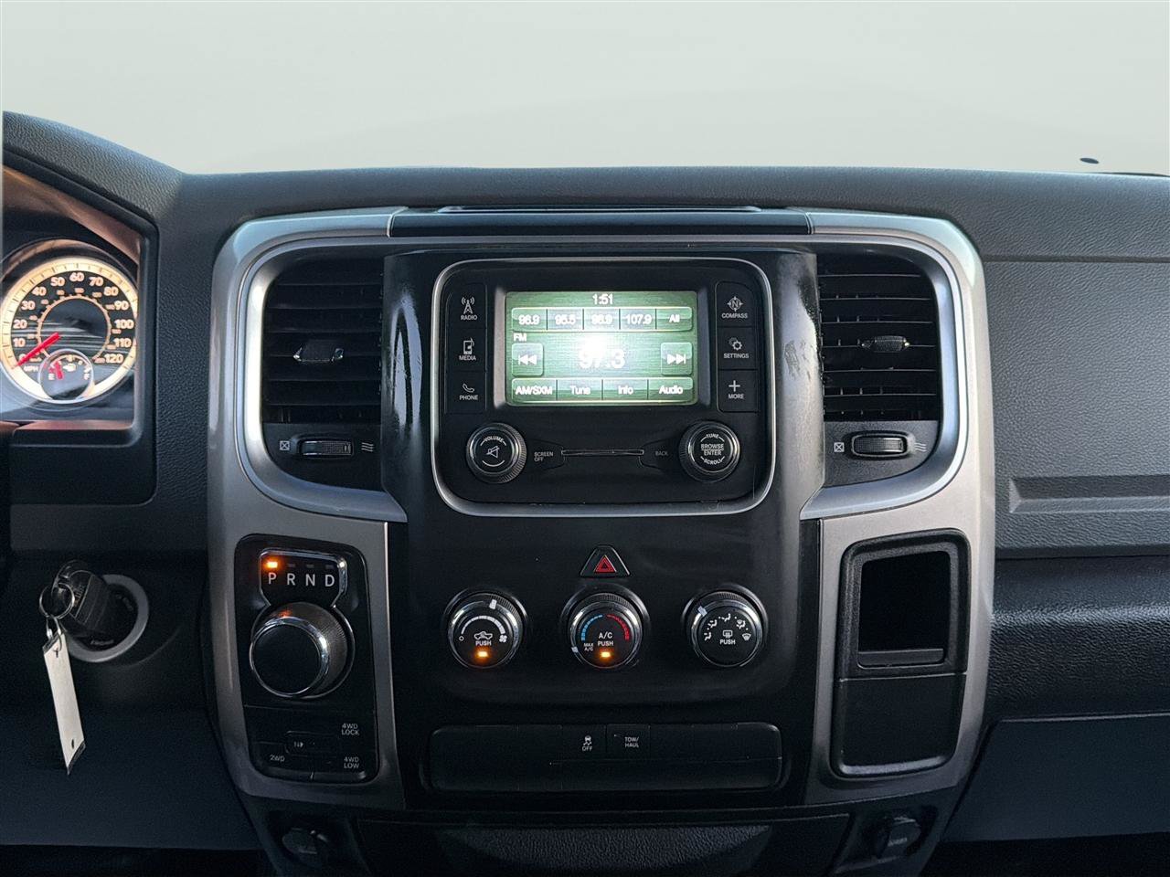 Used 2017 RAM 1500 Classic SLT AWD/4WD image 17