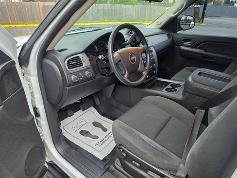 Used 2009 Chevrolet Tahoe LS w/ Skid Plate Package AWD/4WD image 30