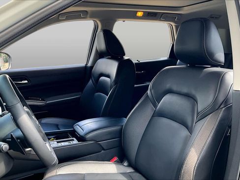 Certified 2024 Nissan Pathfinder SL w/ SL Premium Package FWD image 8