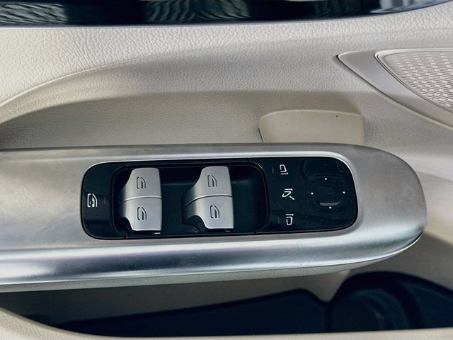 Certified 2024 Mercedes-Benz C 300 Sedan image 17