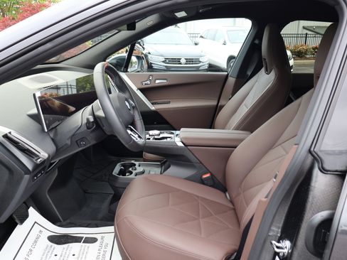 Used 2025 BMW iX M60 AWD/4WD image 10