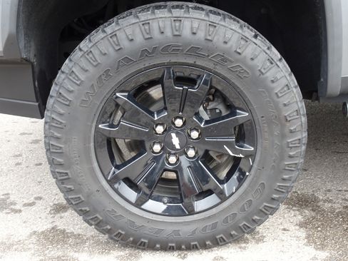 Used 2022 Chevrolet Colorado ZR2 w/ ZR2 Dusk Special Edition AWD/4WD image 27