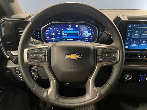 Used 2023 Chevrolet Silverado 1500 LT AWD/4WD image 17