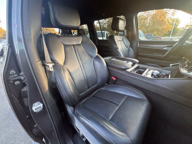 Used 2024 Jeep Wagoneer Series II AWD/4WD image 7