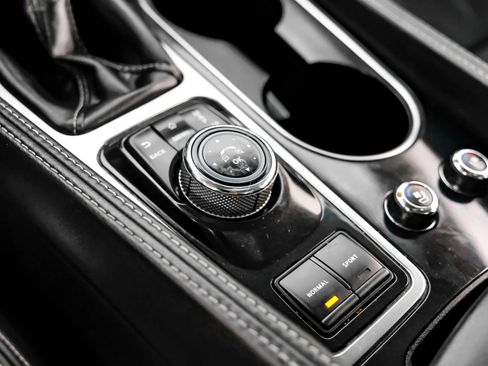 Used 2017 Nissan Maxima Platinum FWD image 35