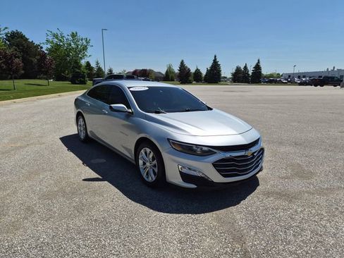 Used 2021 Chevrolet Malibu LT FWD image 3