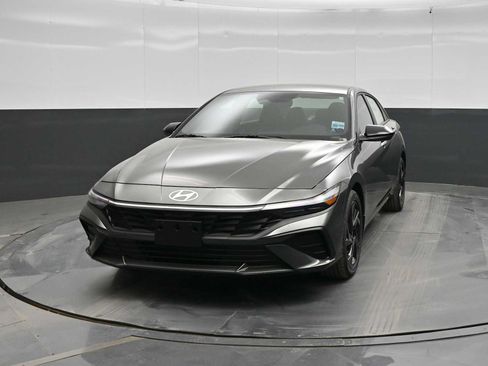 New 2026 Hyundai Elantra Sport FWD image 3