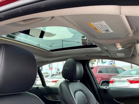 Used 2020 Mercedes-Benz C 300 Sedan w/ Premium Package image 22