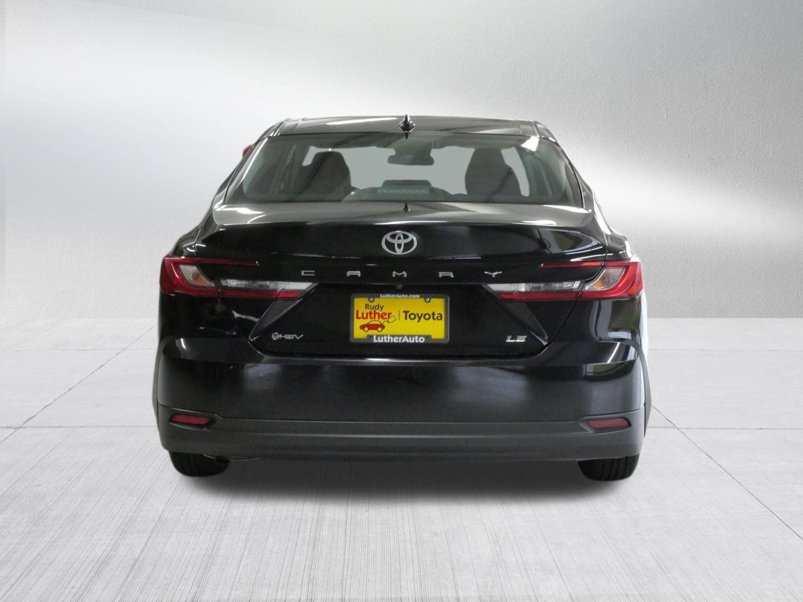 Used 2025 Toyota Camry LE FWD image 7