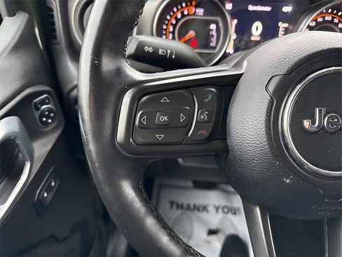 Used 2022 Jeep Gladiator Willys image 23