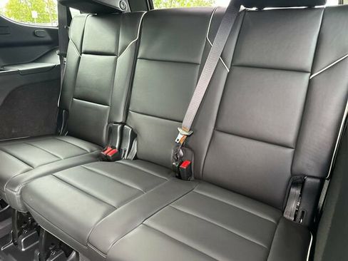 Used 2024 Cadillac Escalade Premium Luxury image 19
