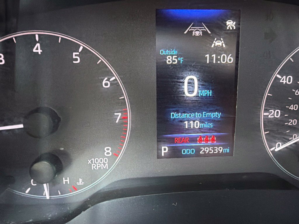 Used 2025 Toyota Corolla LE w/ Convenience Package FWD image 18