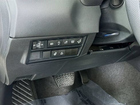 Used 2024 Toyota Tundra Limited AWD/4WD image 19