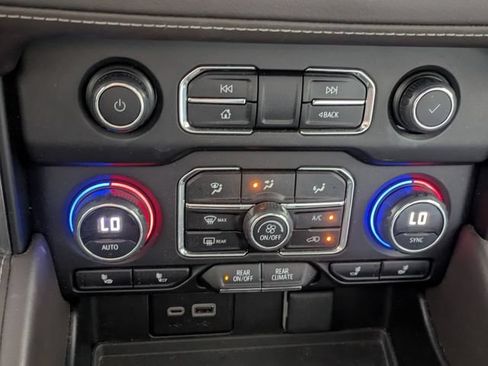 Used 2024 Chevrolet Tahoe LT RWD image 35
