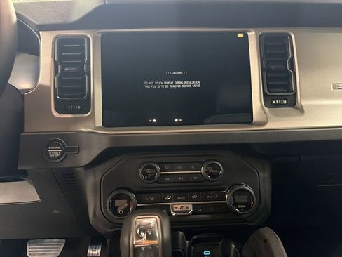 New 2025 Ford Bronco Outer Banks w/ Sasquatch Package image 21