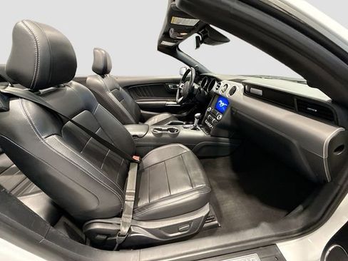 Used 2021 Ford Mustang Premium image 22