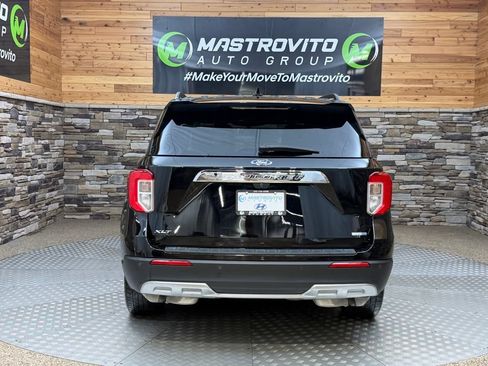 Used 2020 Ford Explorer XLT w/ Equipment Group 202A AWD/4WD image 20