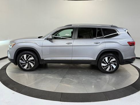 Used 2024 Volkswagen Atlas SEL image 5