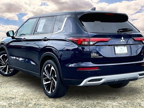 Used 2024 Mitsubishi Outlander SE AWD/4WD image 4