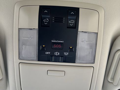 Used 2018 Lexus GX 460 Luxury w/ Preferred Accessory Package image 33