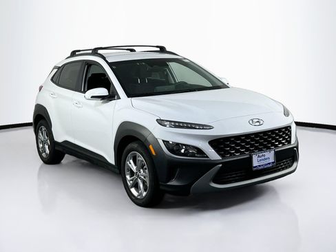Used 2023 Hyundai Kona SEL AWD/4WD image 3