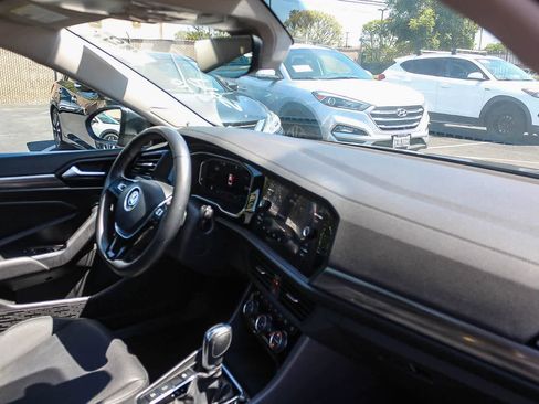 Used 2019 Volkswagen Jetta SEL image 22