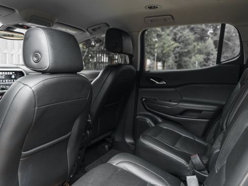Used 2019 GMC Acadia SLT AWD/4WD image 22